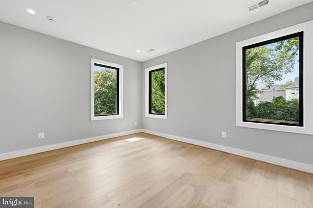 1905 LAMSON PL, Mclean, VA 22101