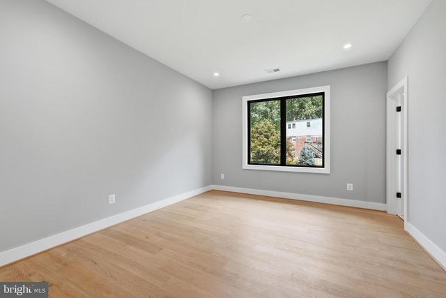 1905 LAMSON PL, Mclean, VA 22101