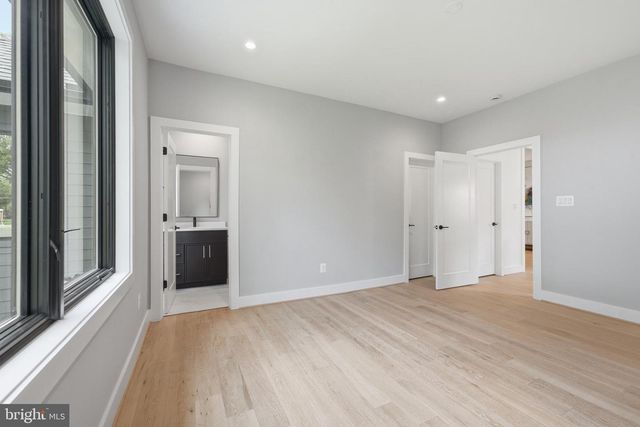 1905 LAMSON PL, Mclean, VA 22101