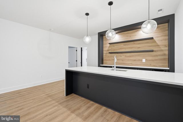 1905 LAMSON PL, Mclean, VA 22101