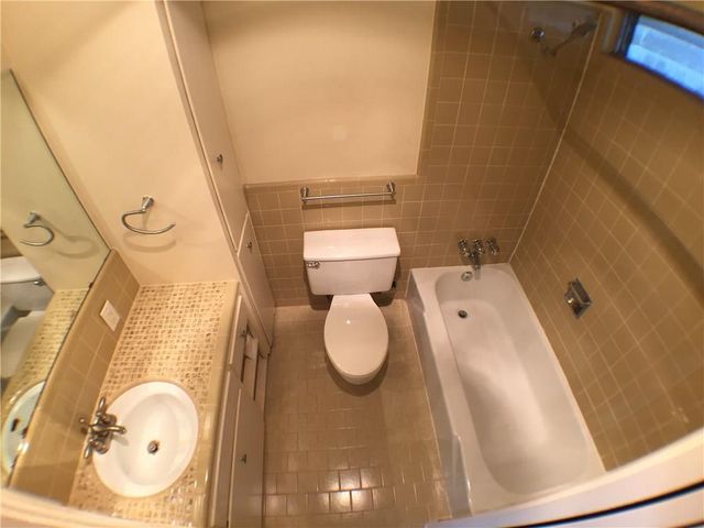 2800 Cole ST C207, Austin, TX 78705