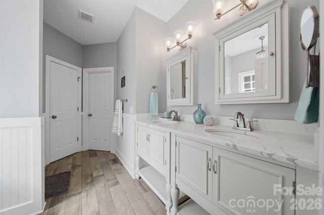 1753 30th Avenue Drive NE, Hickory, NC 28601
