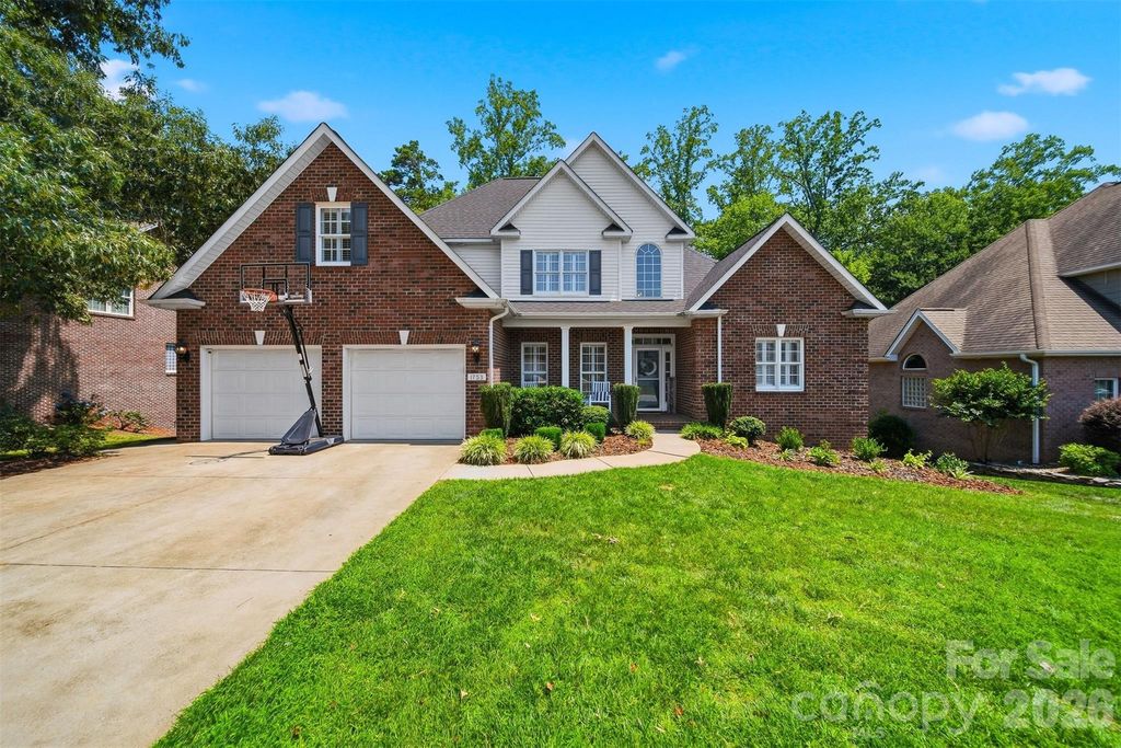 1753 30th Avenue Drive NE, Hickory, NC 28601