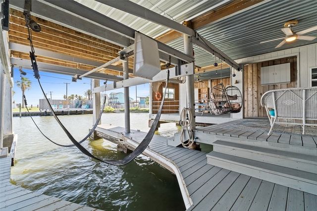 502 N Sandpiper, Ingleside, TX 78362
