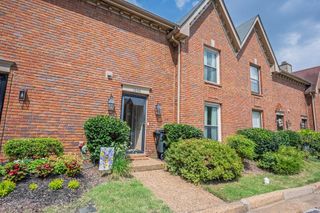 1040 PARK COURT DR, Memphis, TN 38119