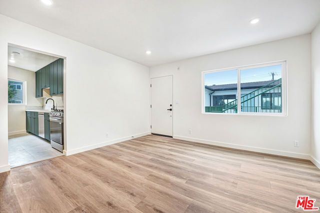 16185 W Sunset Blvd 8, Pacific Palisades (los Angeles), CA 90272