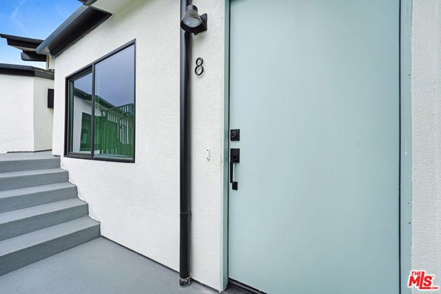 16185 W Sunset Blvd 8, Pacific Palisades (los Angeles), CA 90272