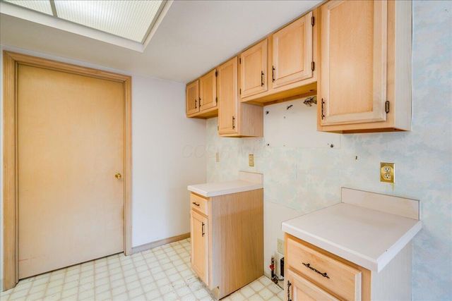 332 Hidden Ravines Drive, Powell, OH 43065