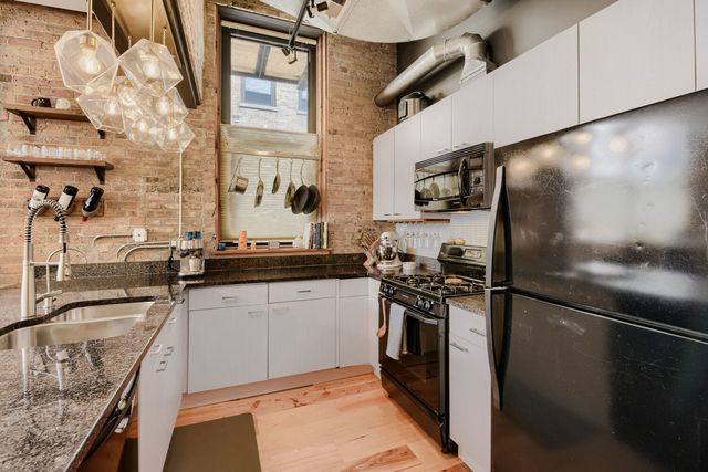 2511 W Moffat Street 111J, Chicago, IL 60647
