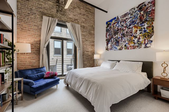 2511 W Moffat Street 111J, Chicago, IL 60647
