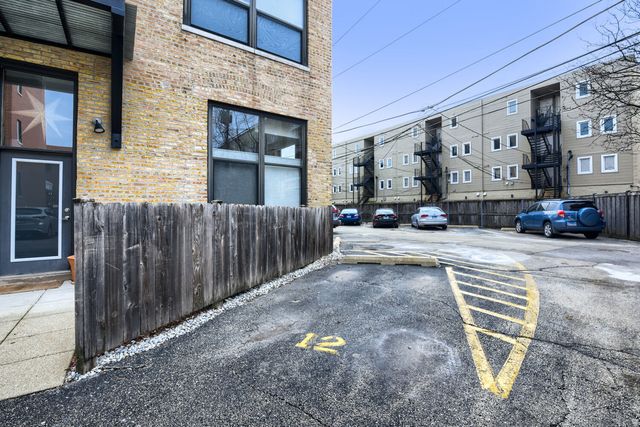 2511 W Moffat Street 111J, Chicago, IL 60647