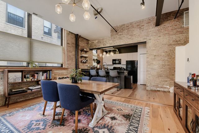 2511 W Moffat Street 111J, Chicago, IL 60647