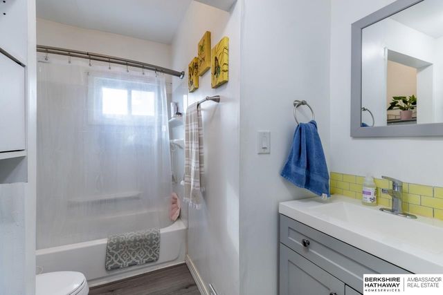 2047 N 60 Avenue, Omaha, NE 68104