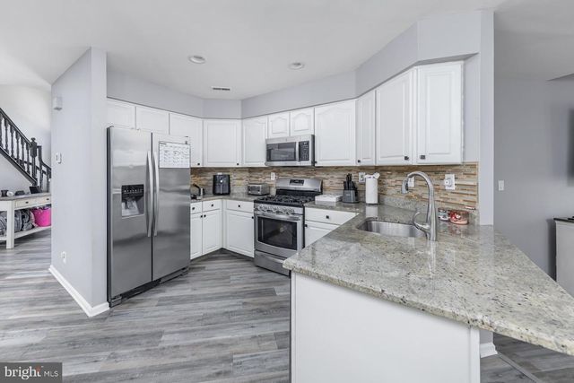 104 STONE HENGE DR, Swedesboro, NJ 08085