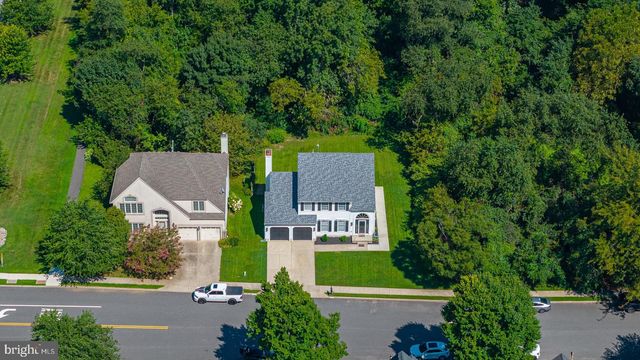 104 STONE HENGE DR, Swedesboro, NJ 08085