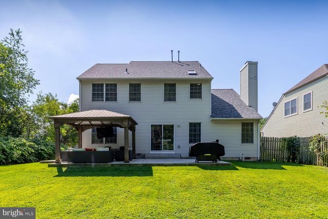 104 STONE HENGE DR, Swedesboro, NJ 08085