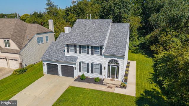 104 STONE HENGE DR, Swedesboro, NJ 08085