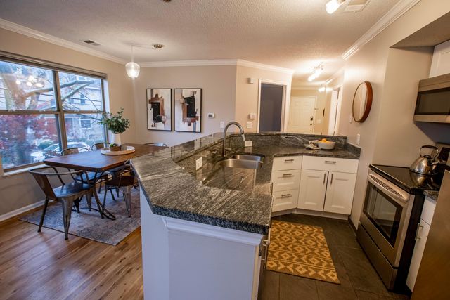 39 Buttles Avenue, Columbus, OH 43215