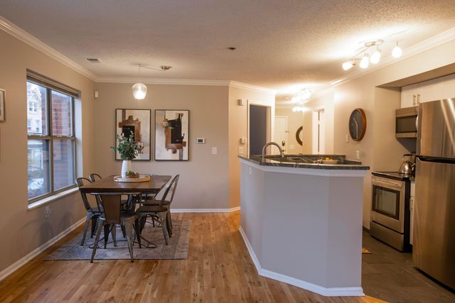 39 Buttles Avenue, Columbus, OH 43215