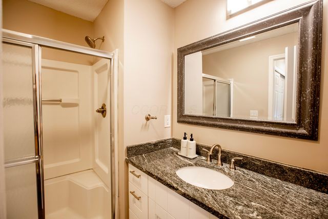39 Buttles Avenue, Columbus, OH 43215
