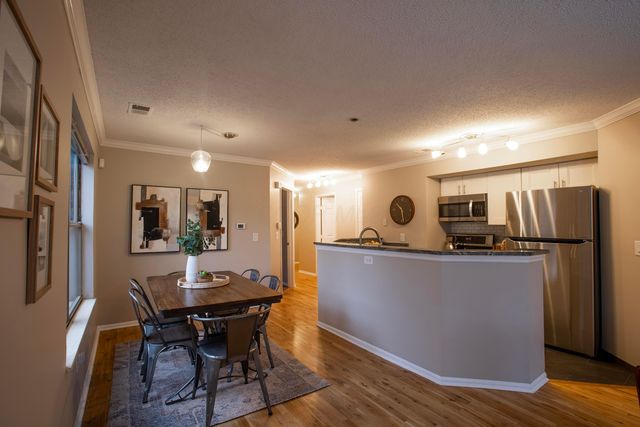 39 Buttles Avenue, Columbus, OH 43215