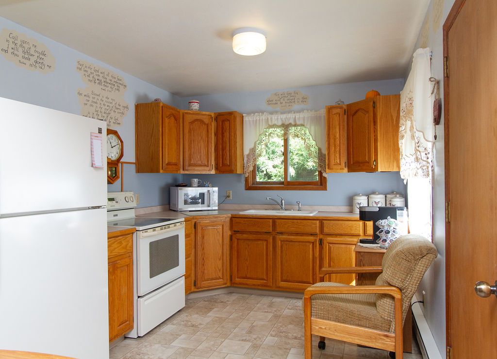 Image 12 of property listing at 607 4th Street W, Polson, MT 59860