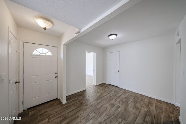 3119 W COUNTRY GABLES Drive, Phoenix, AZ 85053