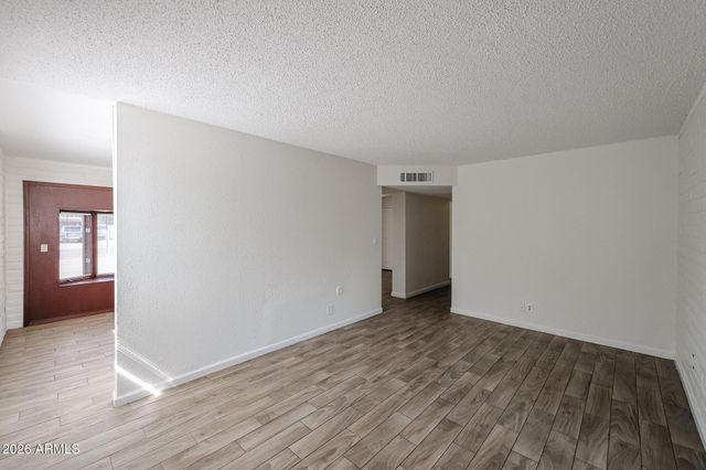 3119 W COUNTRY GABLES Drive, Phoenix, AZ 85053