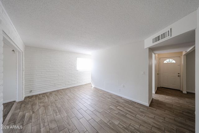 3119 W COUNTRY GABLES Drive, Phoenix, AZ 85053