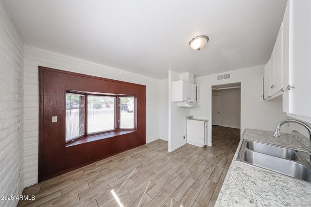 3119 W COUNTRY GABLES Drive, Phoenix, AZ 85053