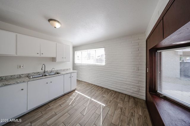 3119 W COUNTRY GABLES Drive, Phoenix, AZ 85053