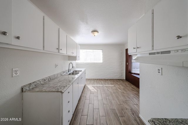 3119 W COUNTRY GABLES Drive, Phoenix, AZ 85053