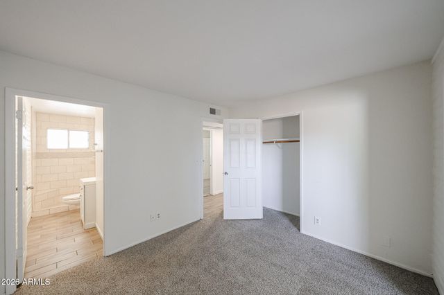 3119 W COUNTRY GABLES Drive, Phoenix, AZ 85053