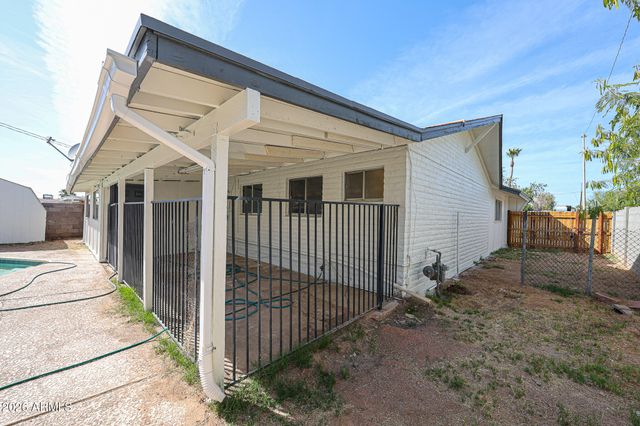 3119 W COUNTRY GABLES Drive, Phoenix, AZ 85053