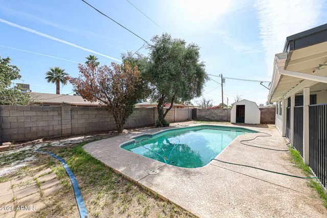 3119 W COUNTRY GABLES Drive, Phoenix, AZ 85053