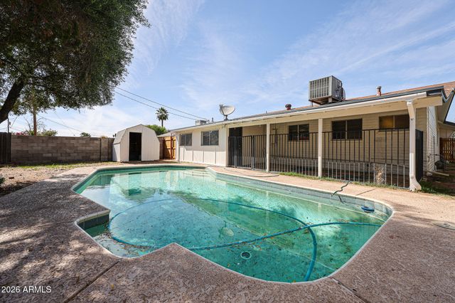 3119 W COUNTRY GABLES Drive, Phoenix, AZ 85053