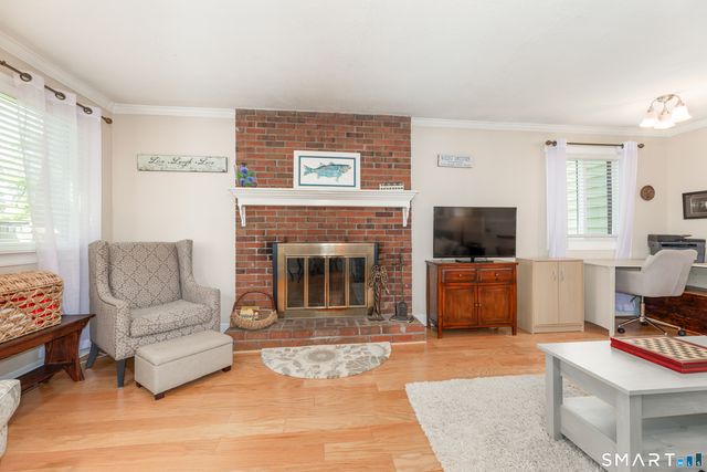 86 Hampton Park 86, Branford, CT 06405