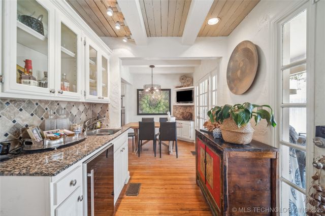 2251 S Saint Louis Avenue, Tulsa, OK 74114