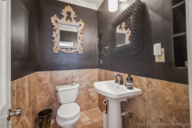 2251 S Saint Louis Avenue, Tulsa, OK 74114