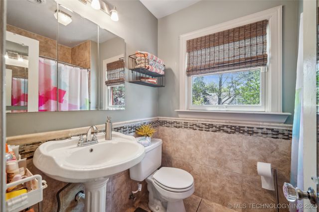 2251 S Saint Louis Avenue, Tulsa, OK 74114