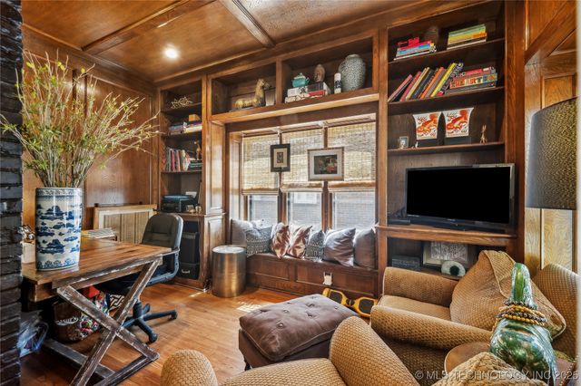 2251 S Saint Louis Avenue, Tulsa, OK 74114