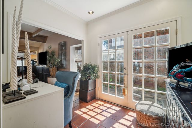 2251 S Saint Louis Avenue, Tulsa, OK 74114