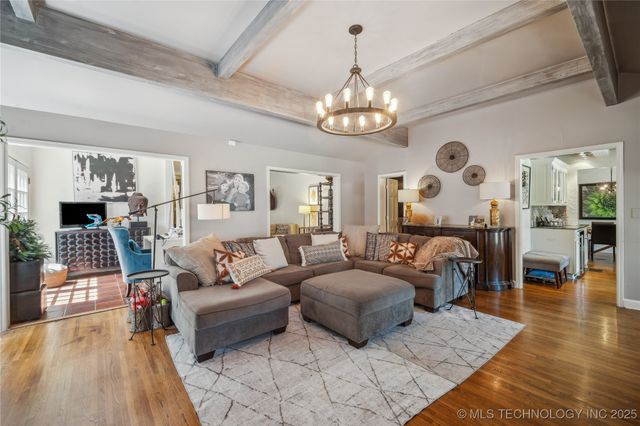 2251 S Saint Louis Avenue, Tulsa, OK 74114