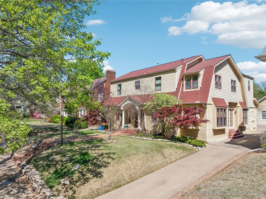 2251 S Saint Louis Avenue, Tulsa, OK 74114