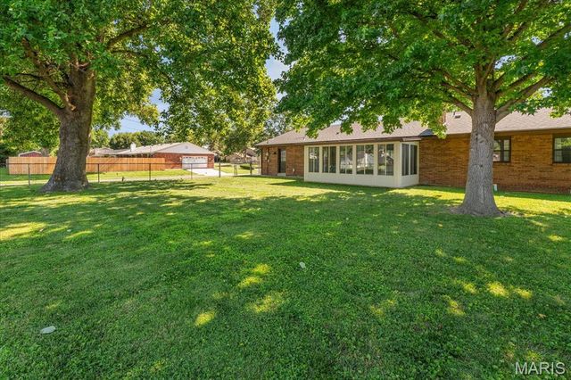 715 N Lincoln Avenue, O'fallon, IL 62269