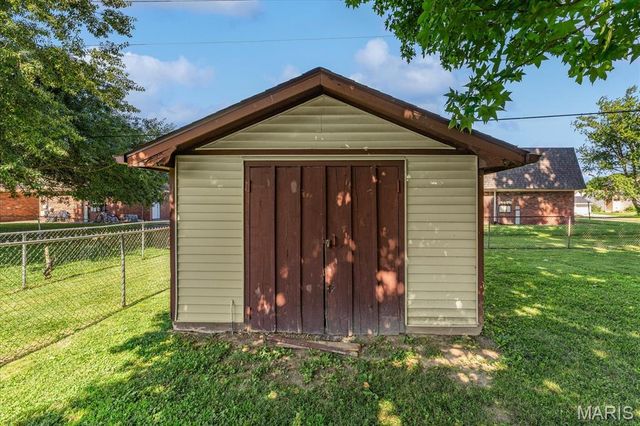715 N Lincoln Avenue, O'fallon, IL 62269