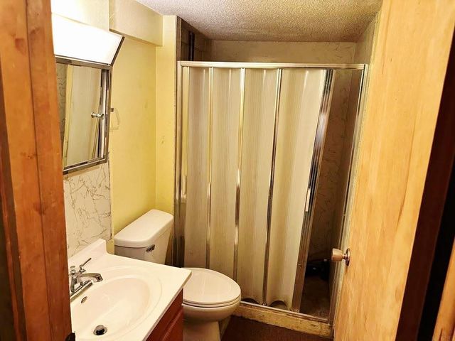 1100 18th Avenue, Charles City, IA 50616