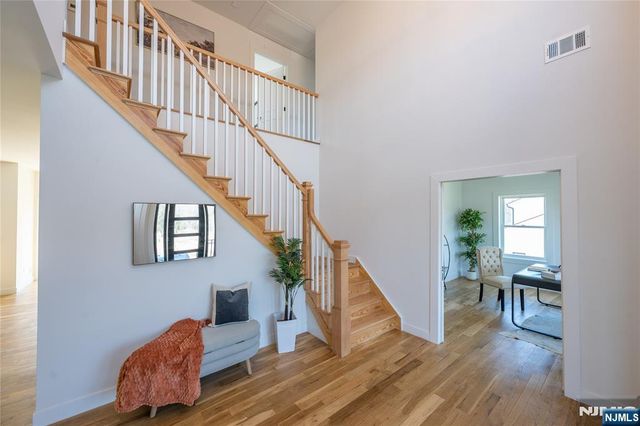 7 Emerald Drive, Hardyston, NJ 07419