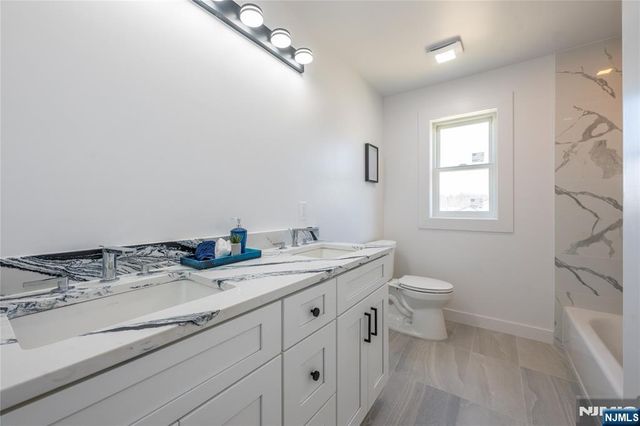 7 Emerald Drive, Hardyston, NJ 07419