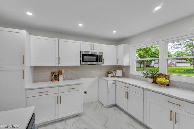 10763 Gate Post Road, Strongsville, OH 44149